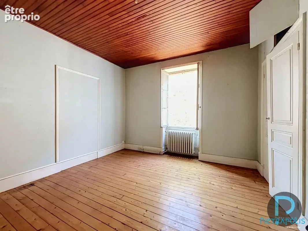 Appartement 256 m² à Pont-De-Veyle  - photo 6