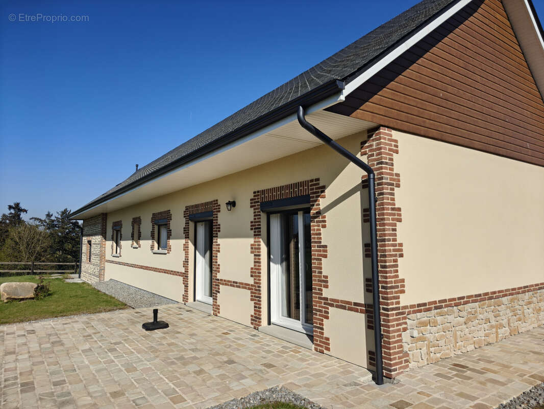 Maison à MONTREUIL-L'ARGILLE