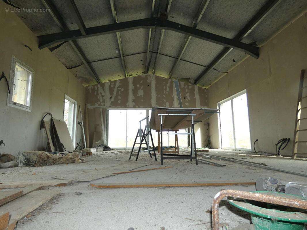Maison A RENOVER 4 pièce(s) 130 m2 / terrain 1500m² - photo 7