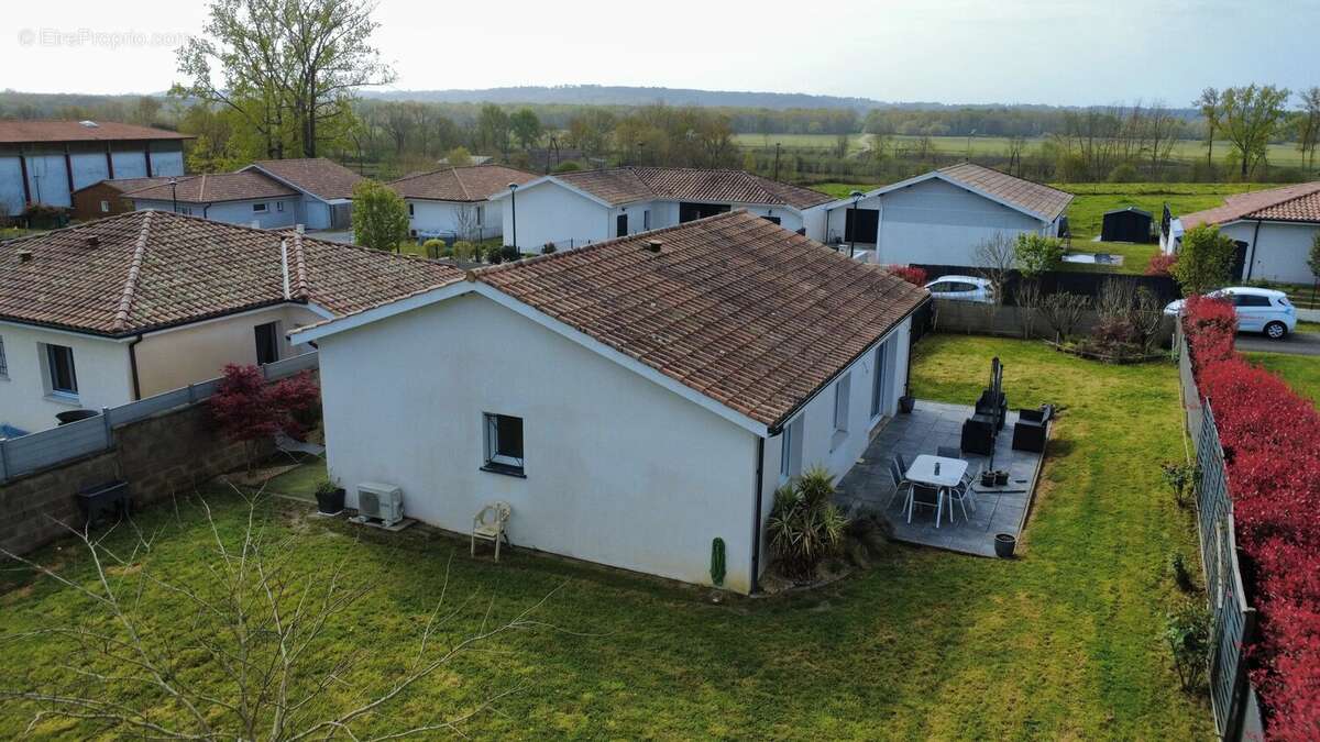 Maison à RIVIERE-SAAS-ET-GOURBY