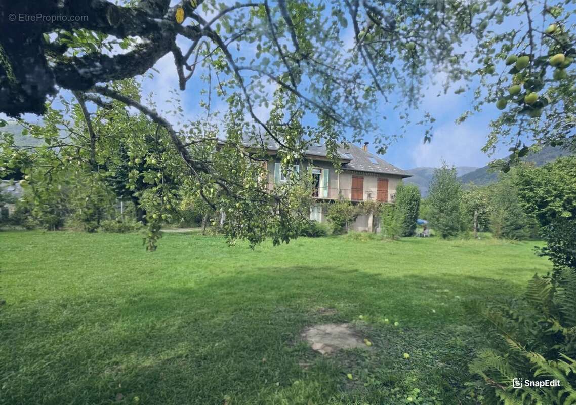 Appartement à BAGNERES-DE-LUCHON