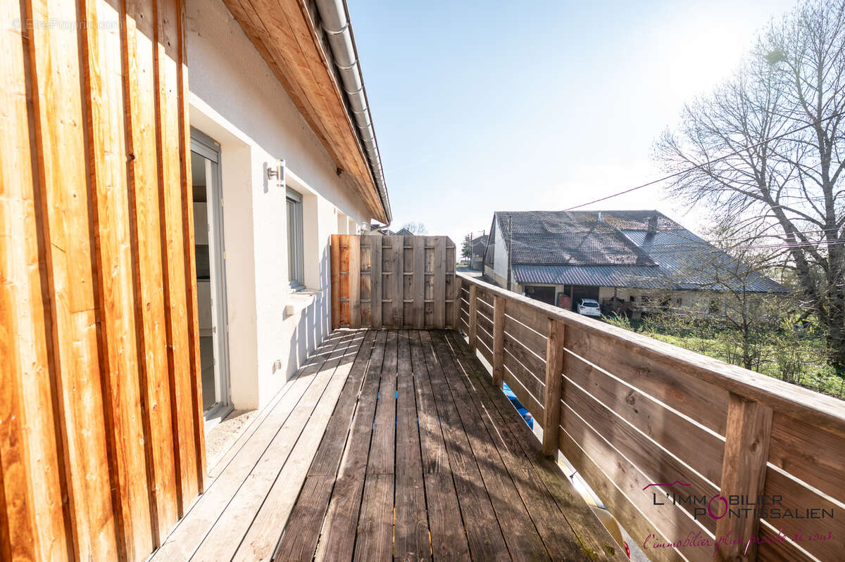 Appartement à LA PLANEE