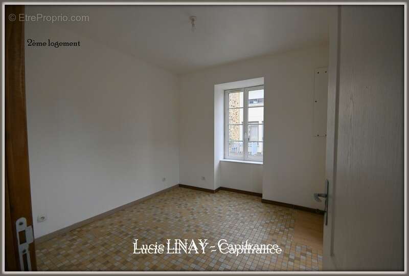 Maison à SAINT-HILAIRE-DU-MAINE