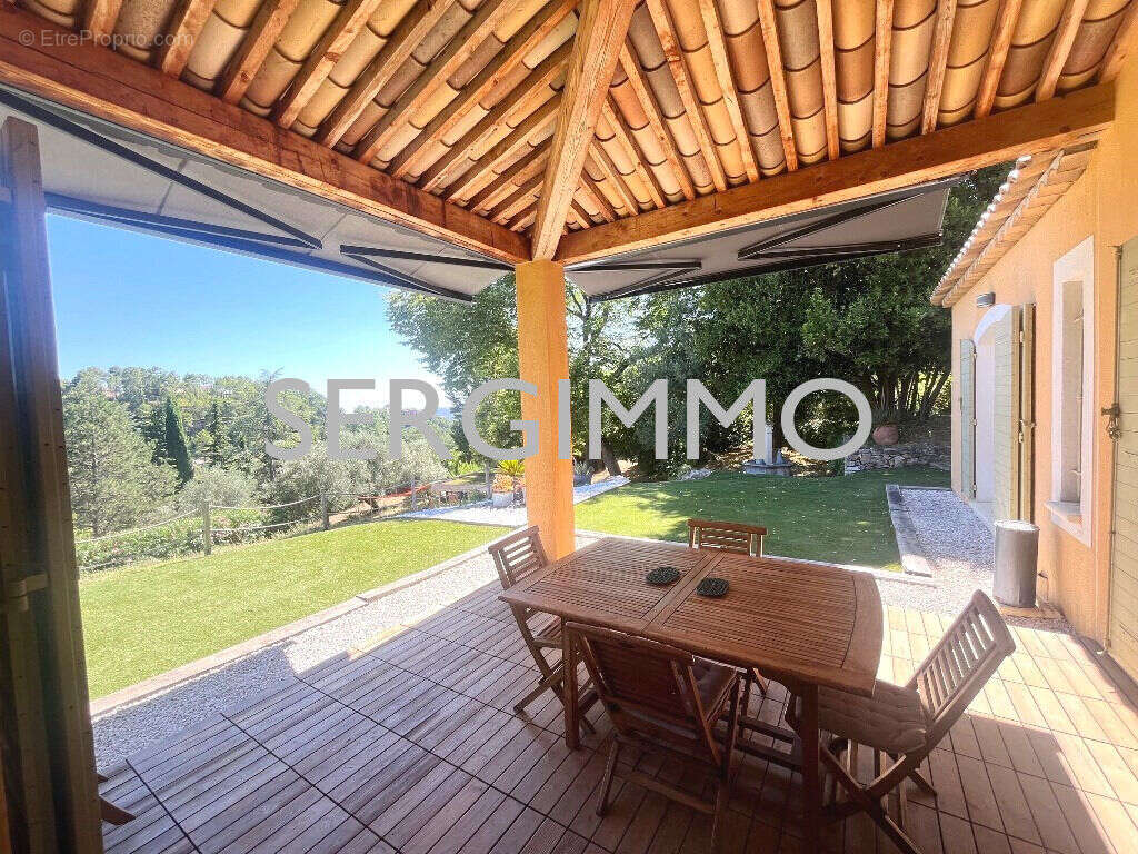 Maison à MONTAUROUX