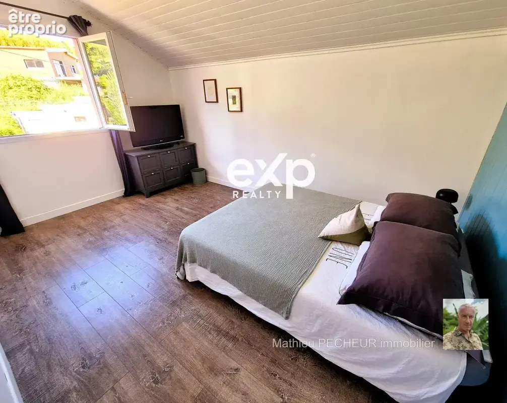 Maison 269 m² à La Possession  - photo 8