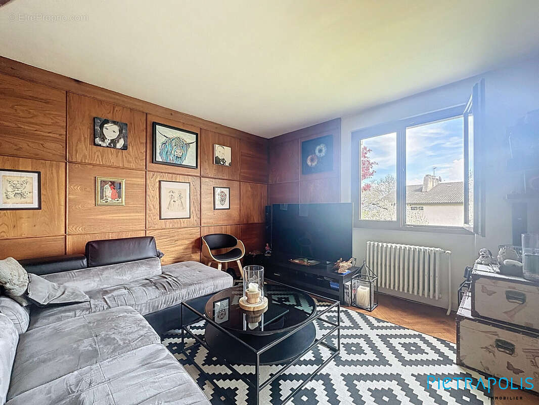 Maison à DIVONNE-LES-BAINS