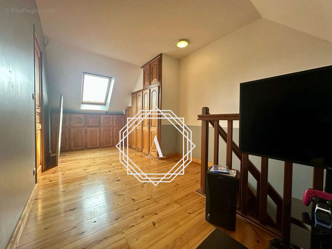 Maison à SAINTE-GENEVIEVE