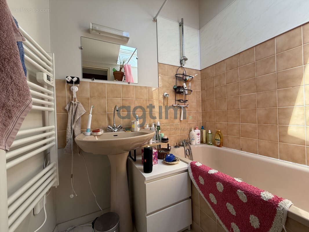 MONTAIGU   Centre-ville - 1 chambre - Balcon - photo 6