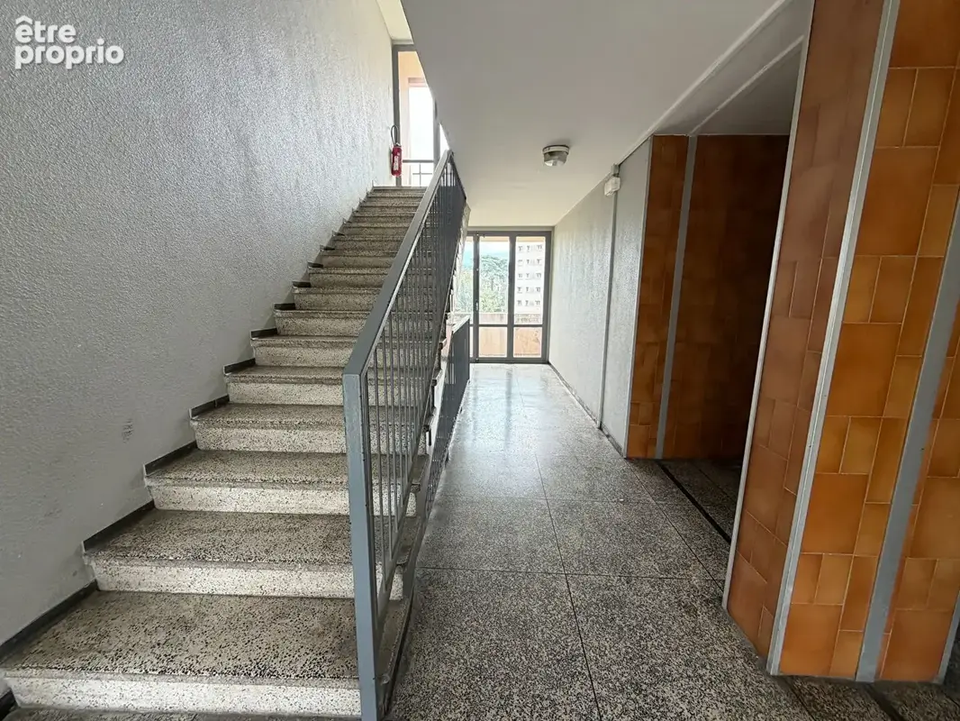A vendre - Appartement T3 avec Balcon au calme absolu  et Vue Colline ? Parc Sévigné, Marseille 13009 - photo 14