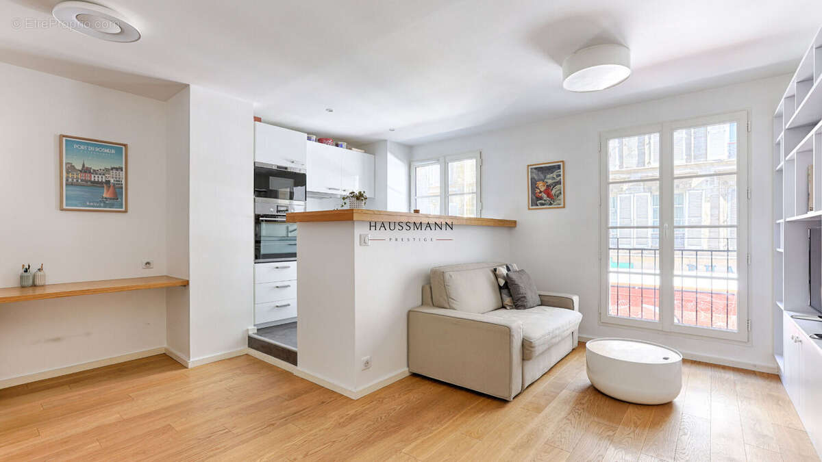 Appartement à PARIS-7E