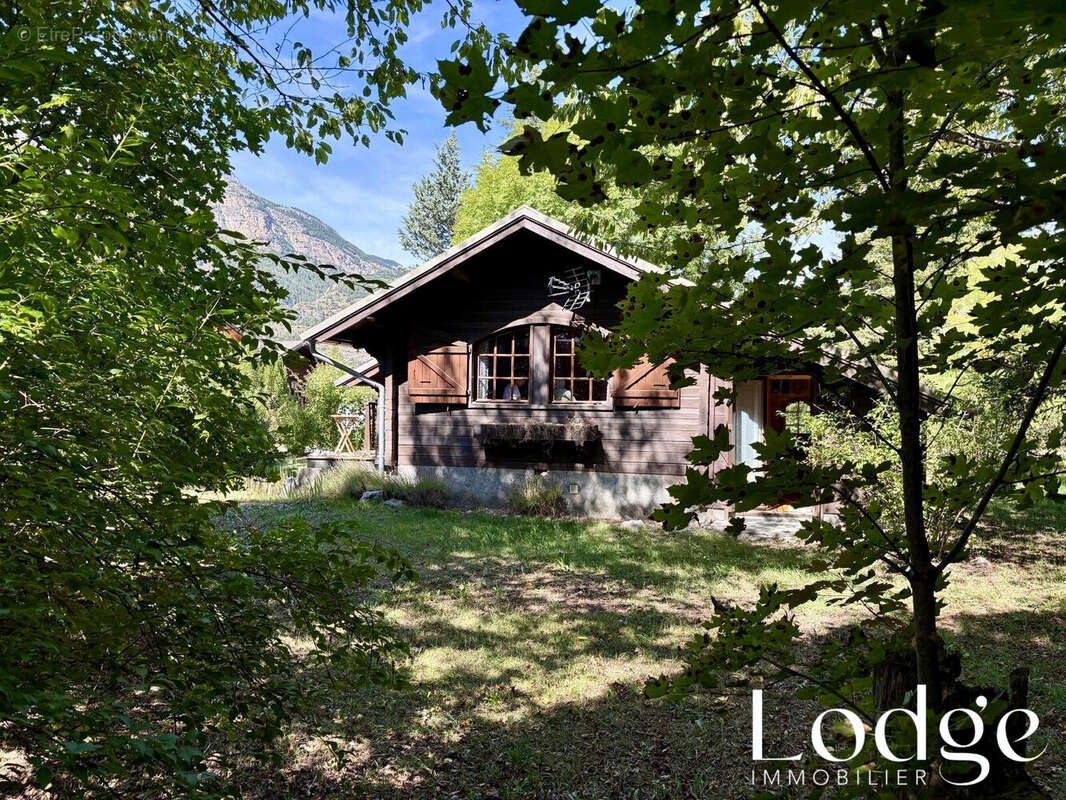 Maison à SAINT-CREPIN