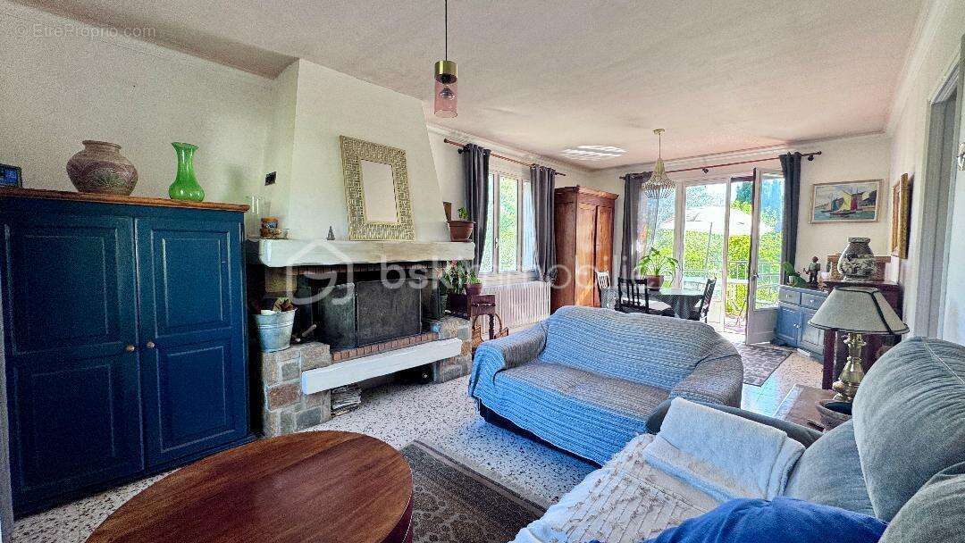Achat Maison de 119m 4 chambres avec jardin arboré de 1390m²  La Celle (83170) - photo 4