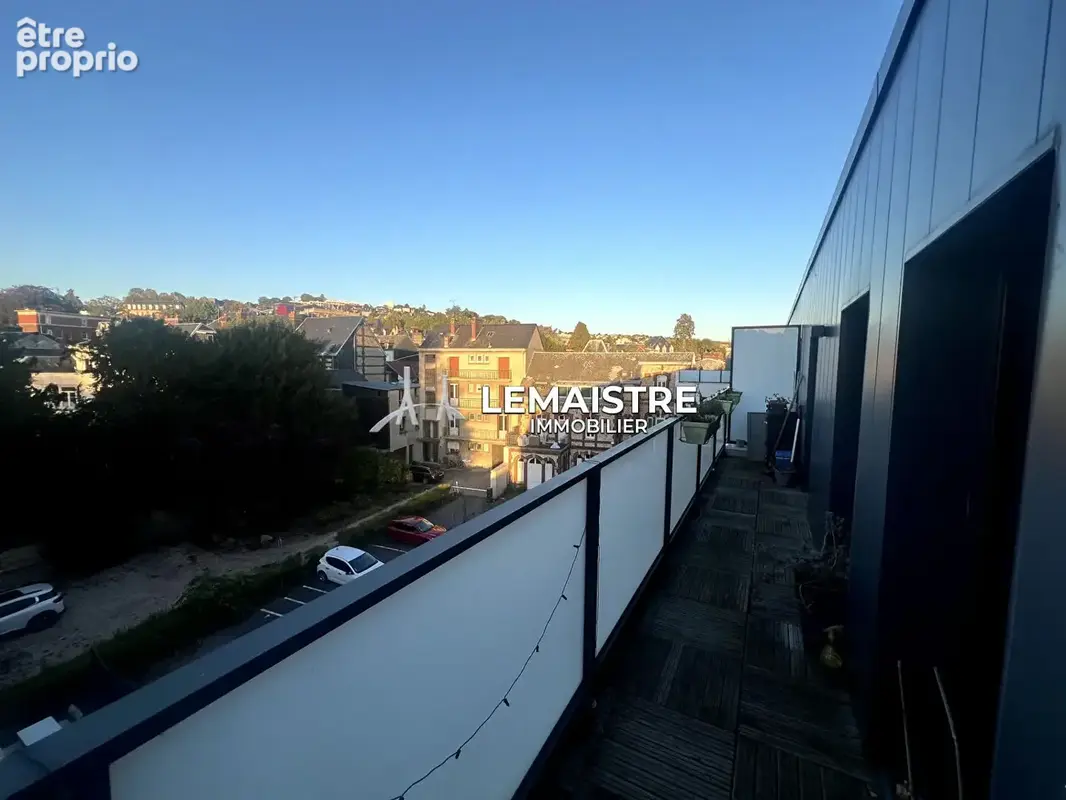 Appartement à vendre - Rouen - 74.7 m² - 3 chambres - Dernier étage - Terrasse - Box s/sol  - Accès direct Gare SNCF - photo 3