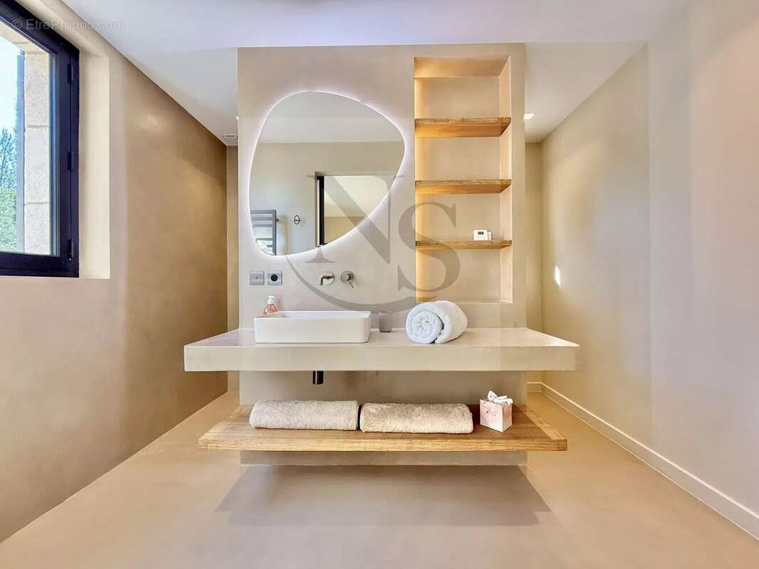 Maison à MAUSSANE-LES-ALPILLES