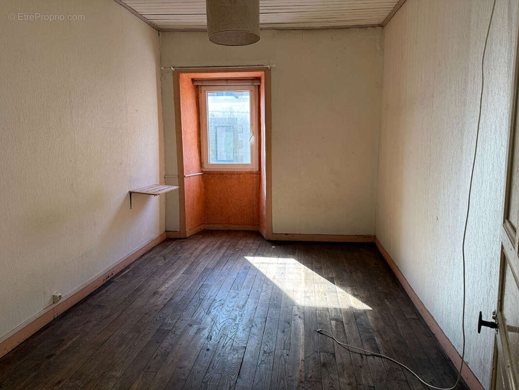 Appartement à SAINT-JEAN-BREVELAY
