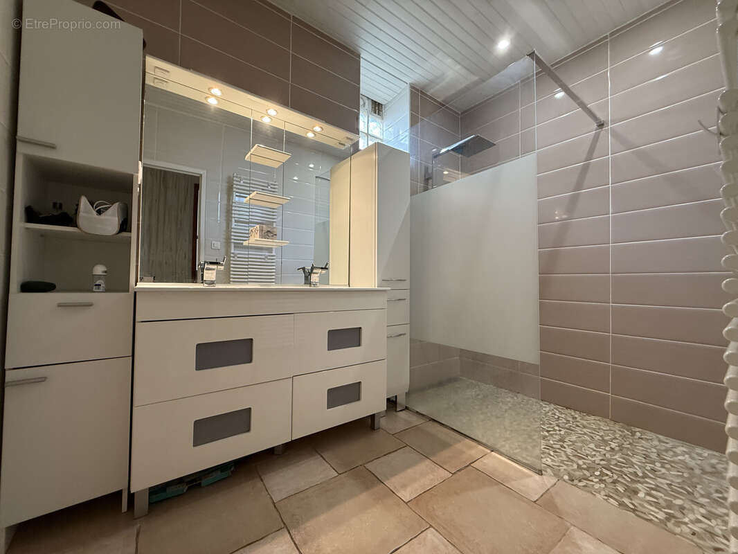 Maison 129 m2 / 3 chambres / garage - photo 8