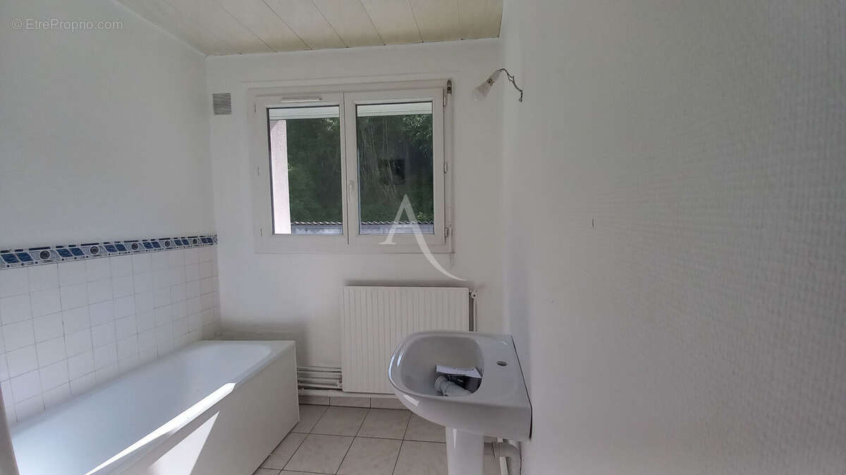 Appartement à PETIT-COURONNE