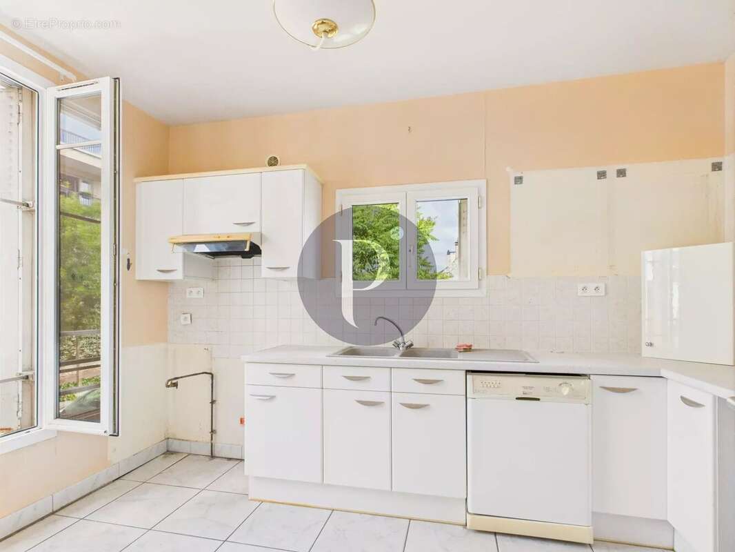 Maison à LE PLESSIS-ROBINSON