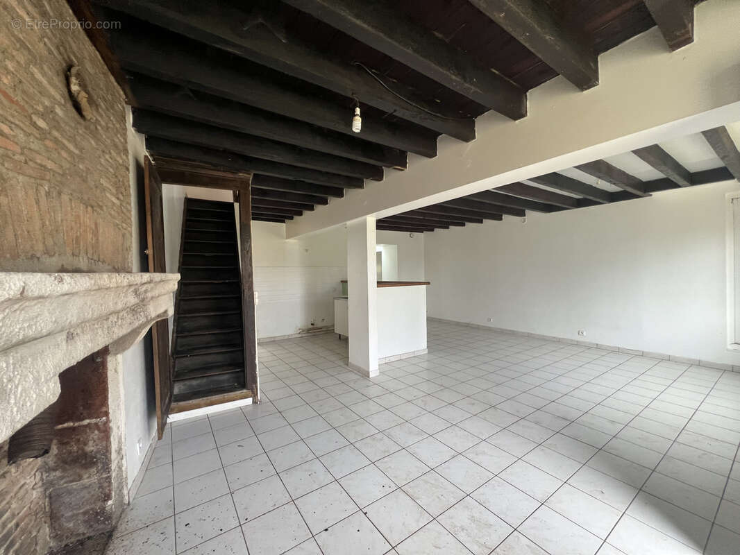 Maison à SAINT-PRIEST-LA-MARCHE