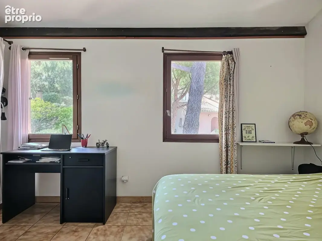 Maison proche Almanarre avec Jardin et Garage - photo 7