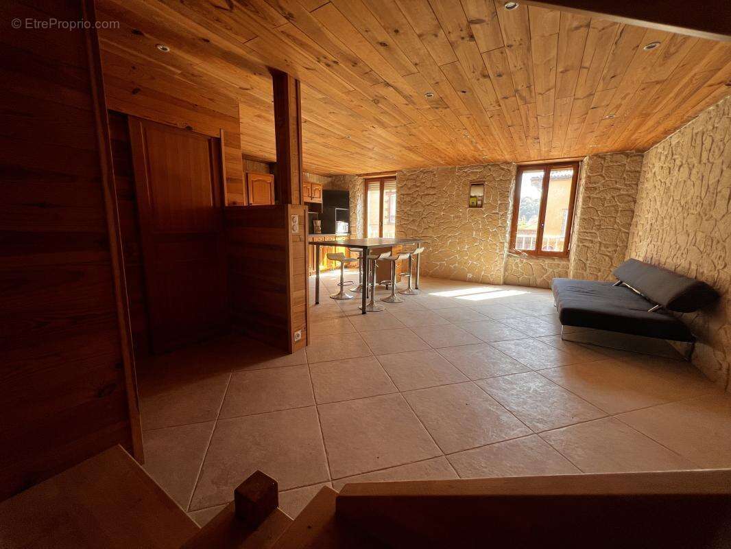 Appartement à RENAGE
