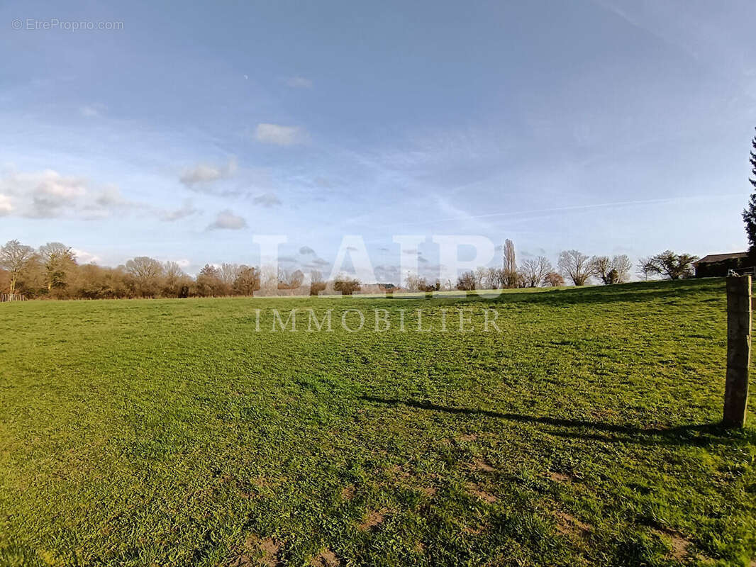 Maison à LE MELE-SUR-SARTHE