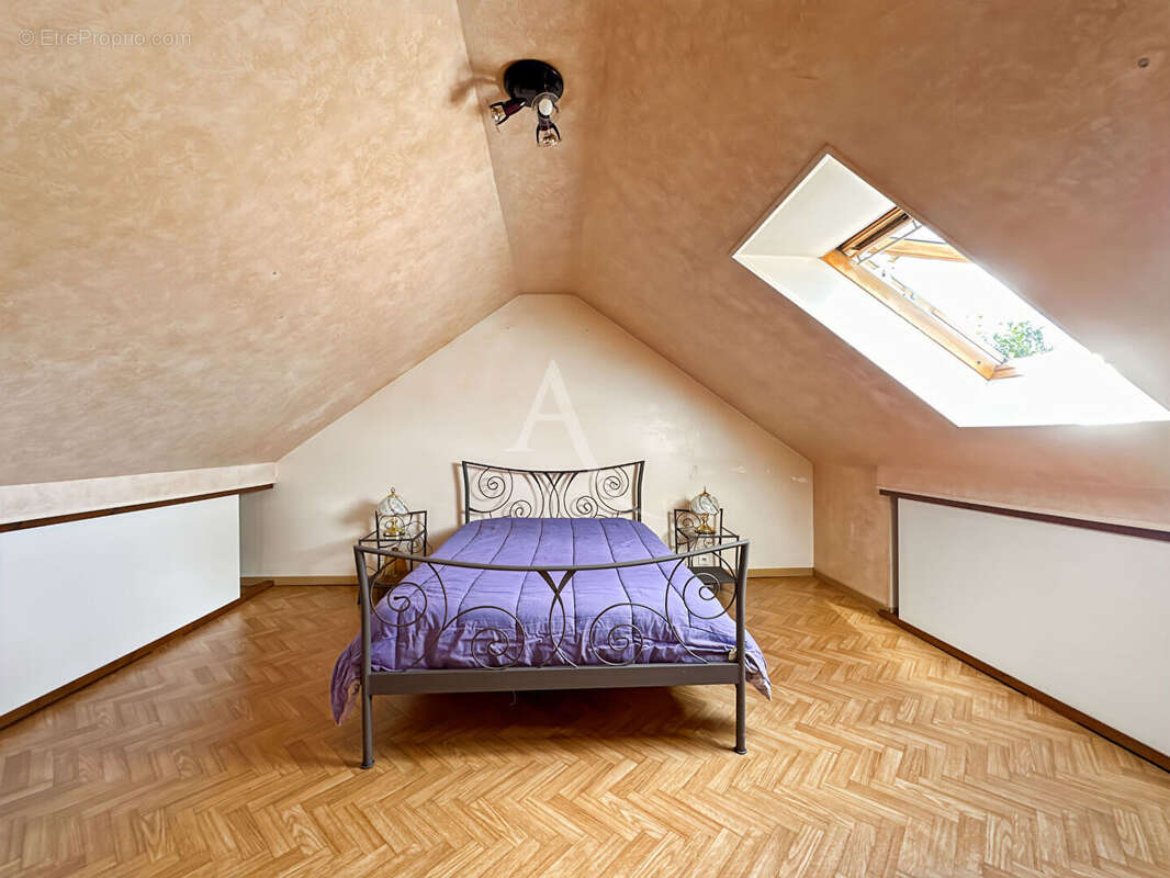 Maison avec dépendances - photo 12