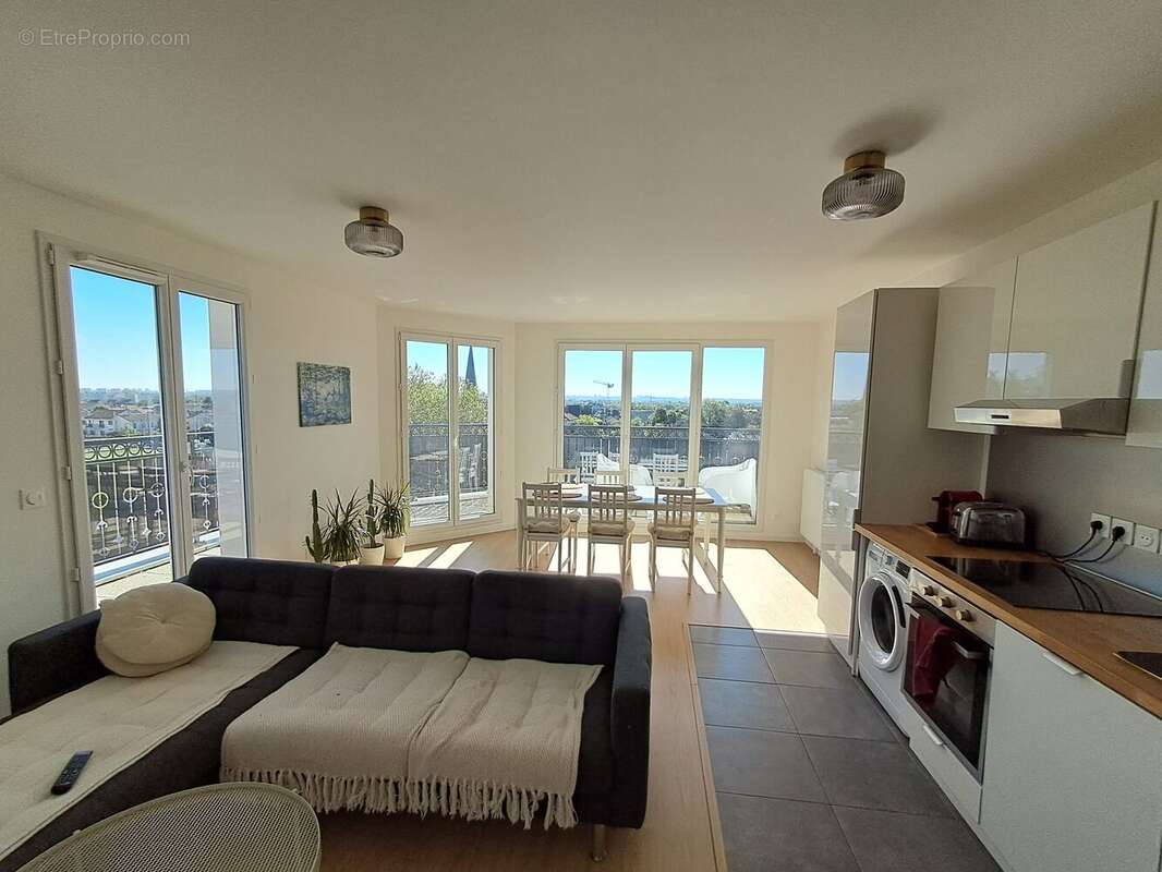 Photo 2 - Appartement à LE BLANC-MESNIL