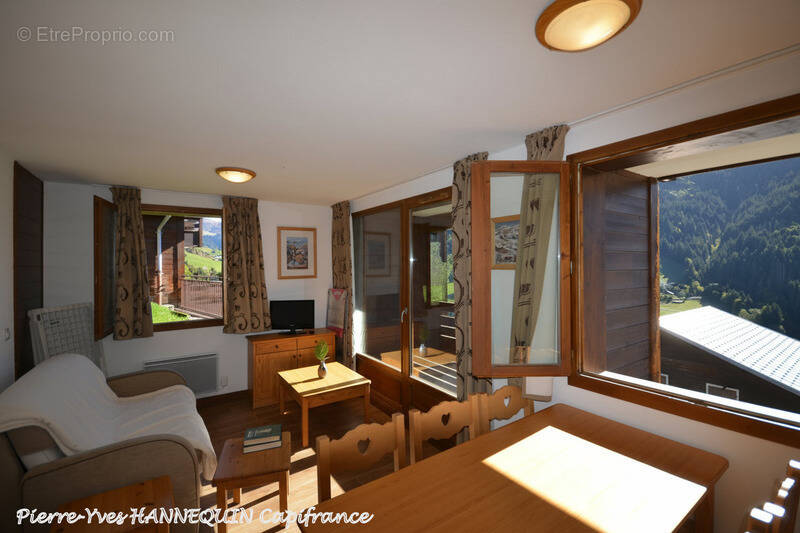 Appartement à HAUTELUCE