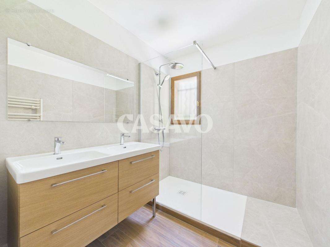 Maison à CALUIRE-ET-CUIRE