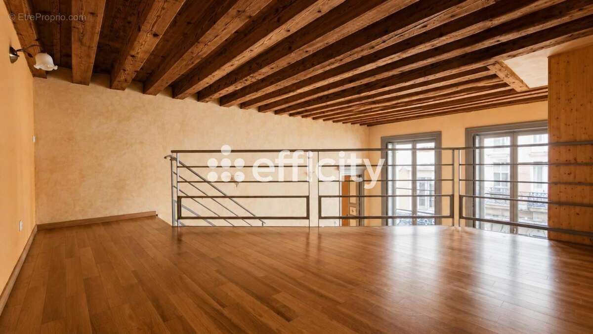 Appartement à LYON-1E