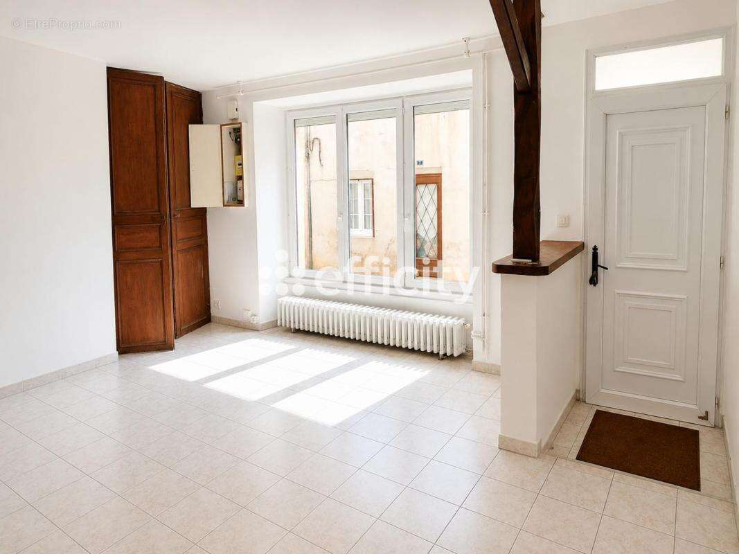 Maison 125 m² à Civray  - photo 2