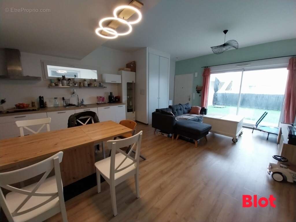 Appartement à SAINT-JACQUES-DE-LA-LANDE
