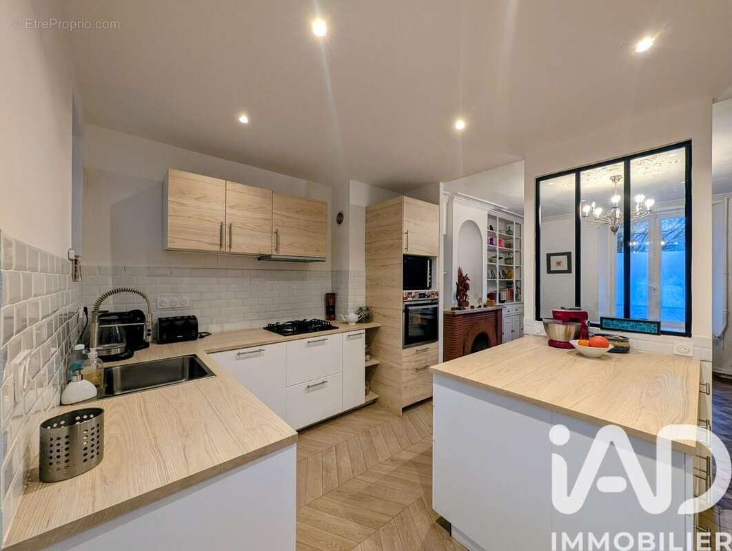 Maison 220 m² à Melun  - photo 2