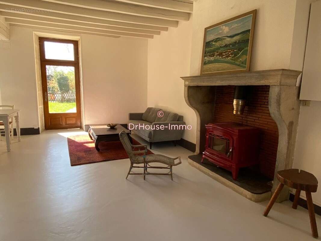 Maison à L&#039;ISLE-SUR-SEREIN