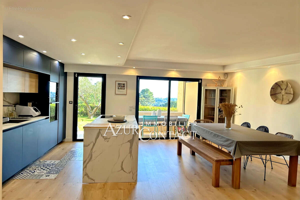 Appartement à MOUGINS