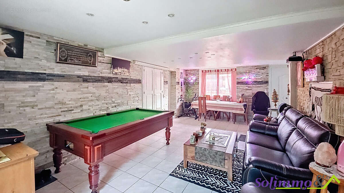 Maison à LES ABRETS