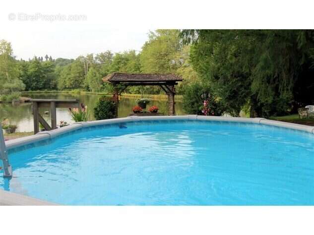 Maison à CHATEAUPONSAC