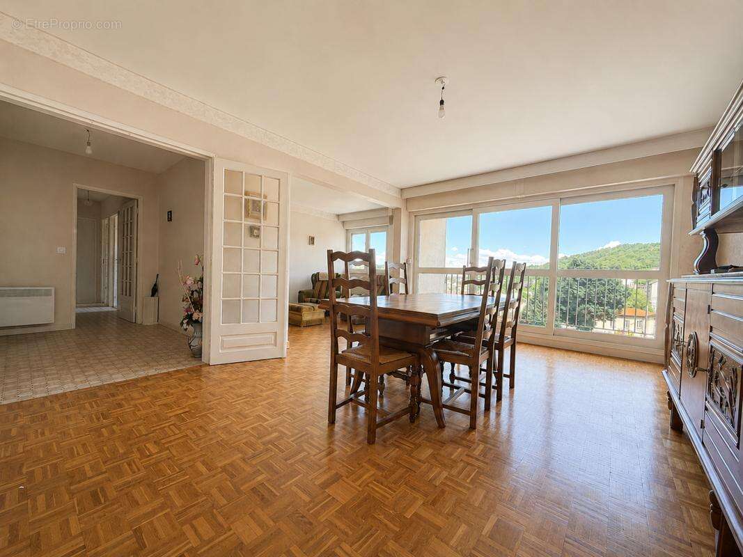 Appartement à RIVE-DE-GIER