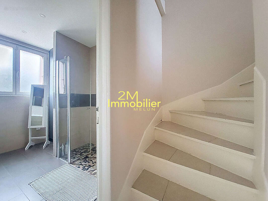 Maison à VAUX-LE-PENIL