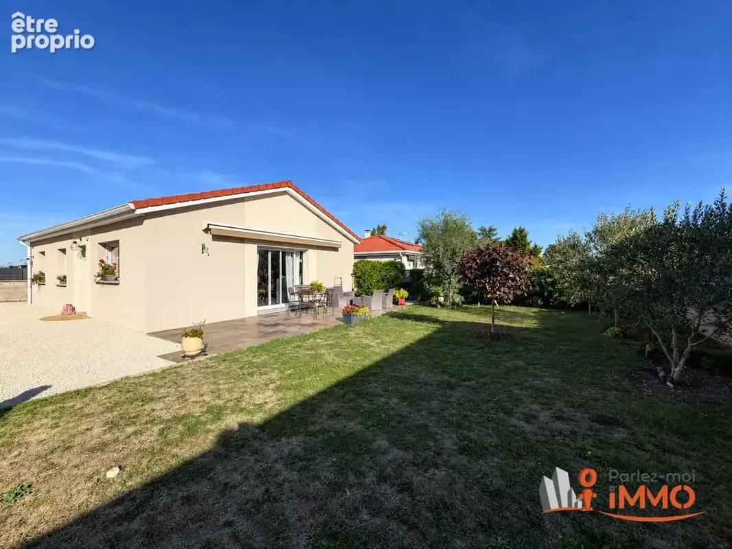 Maison 5 pièces 90 m² à vendre à Chambeon (42110) - photo 1