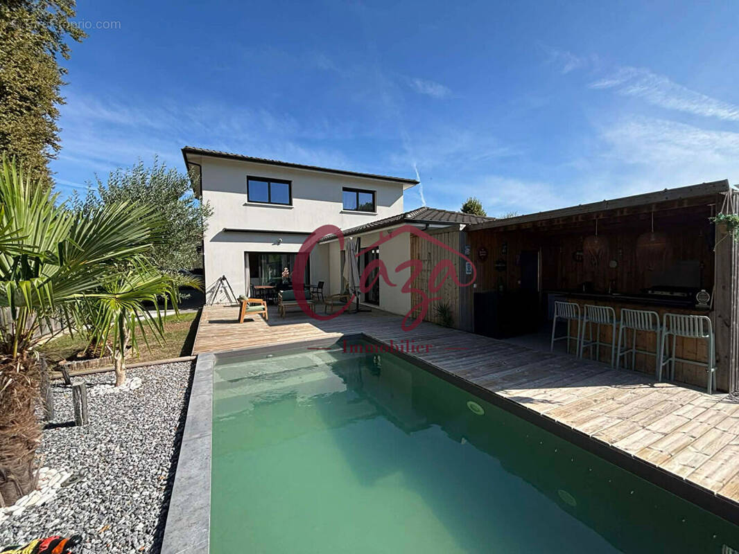 Maison à CAMBLANES-ET-MEYNAC