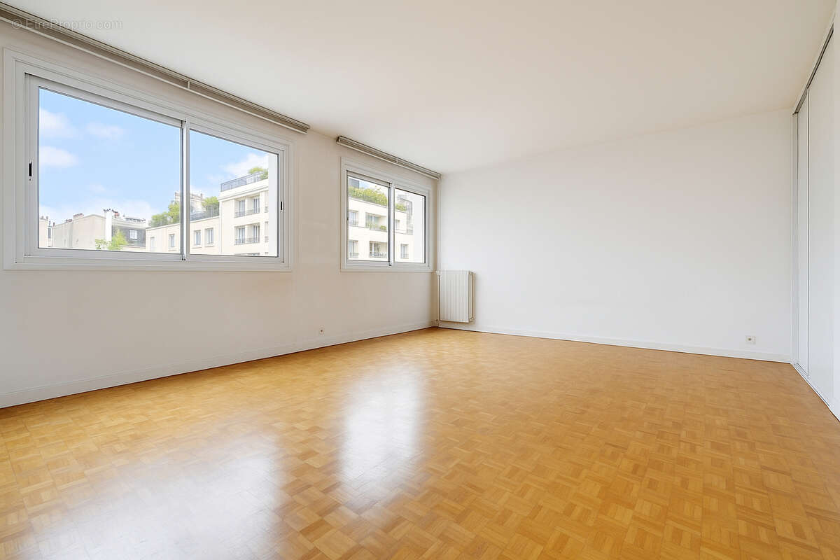 Appartement à PARIS-12E