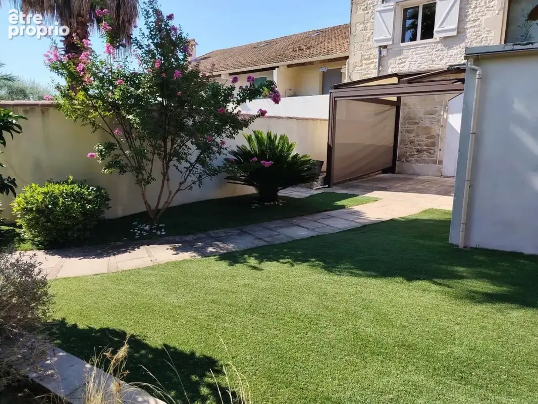 Maison à MILHAUD