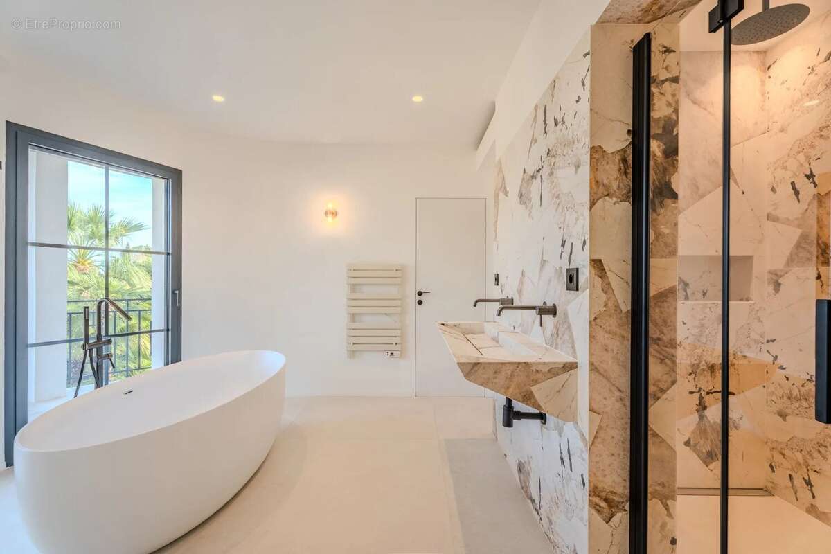 Maison à ROQUEBRUNE-CAP-MARTIN