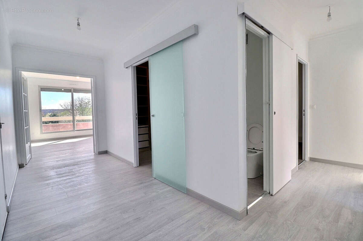 Appartement à MAREIL-MARLY