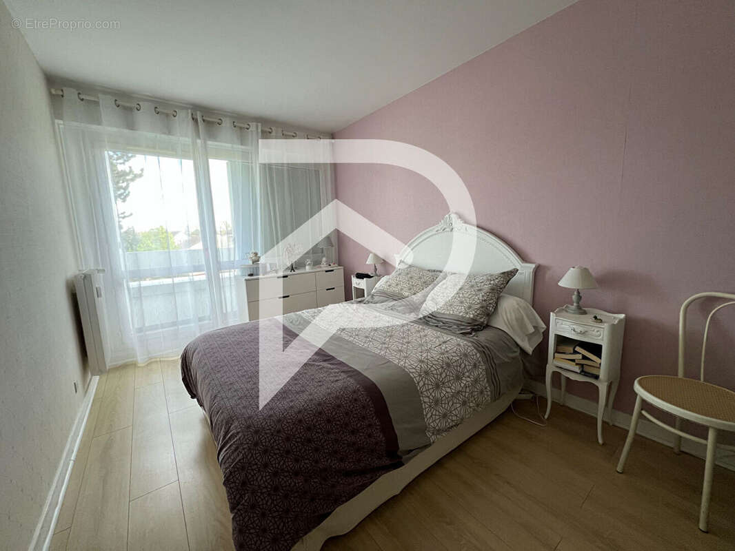 Appartement à LES ESSARTS-LE-ROI
