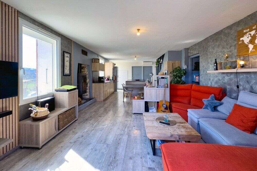 Maison 242 m² à Theze  - photo 4