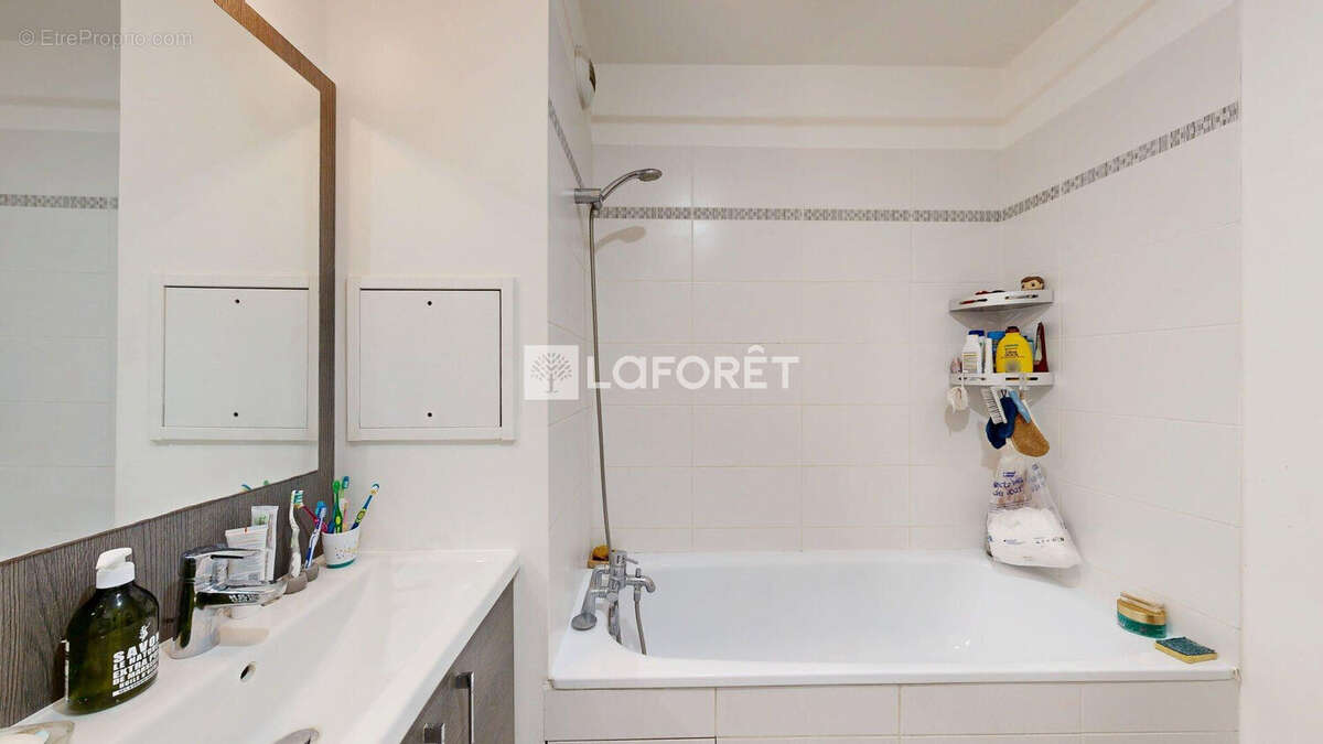Appartement à NANTERRE