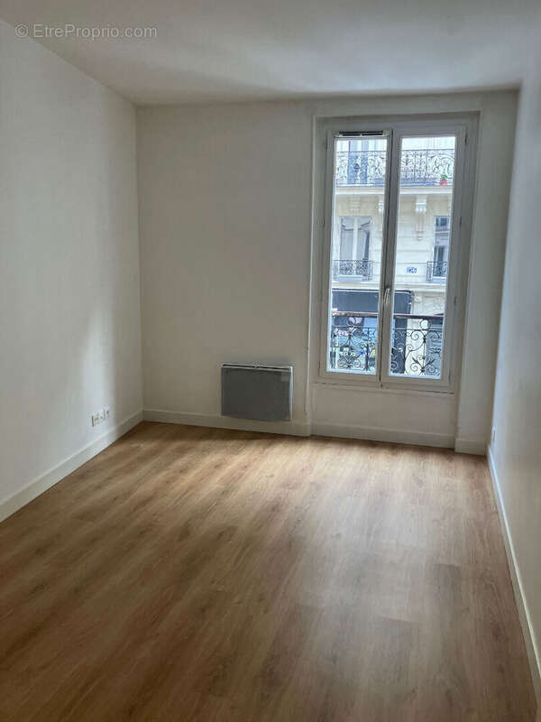 JOURDAIN - rue de belleville 3 p 54.41 m² 1er étage sur rue et cour - photo 3